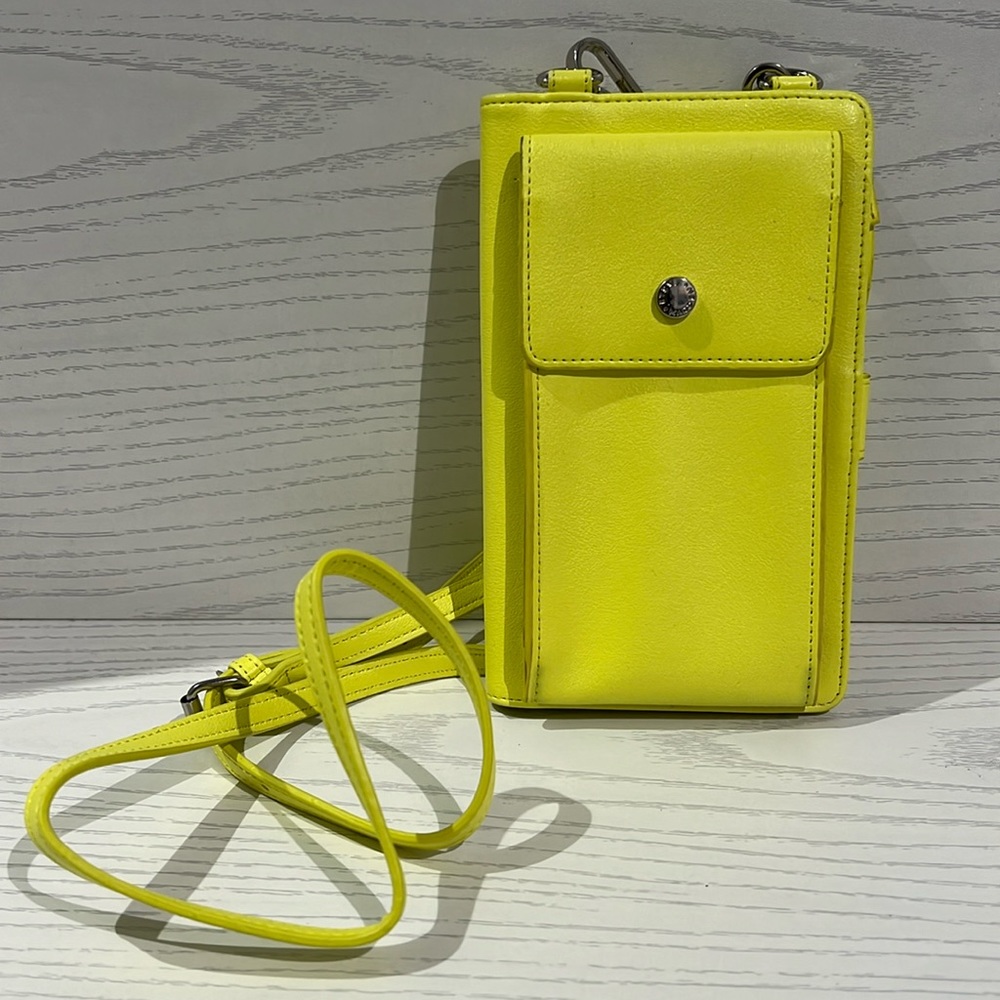 Steve Madden crossbody wallet